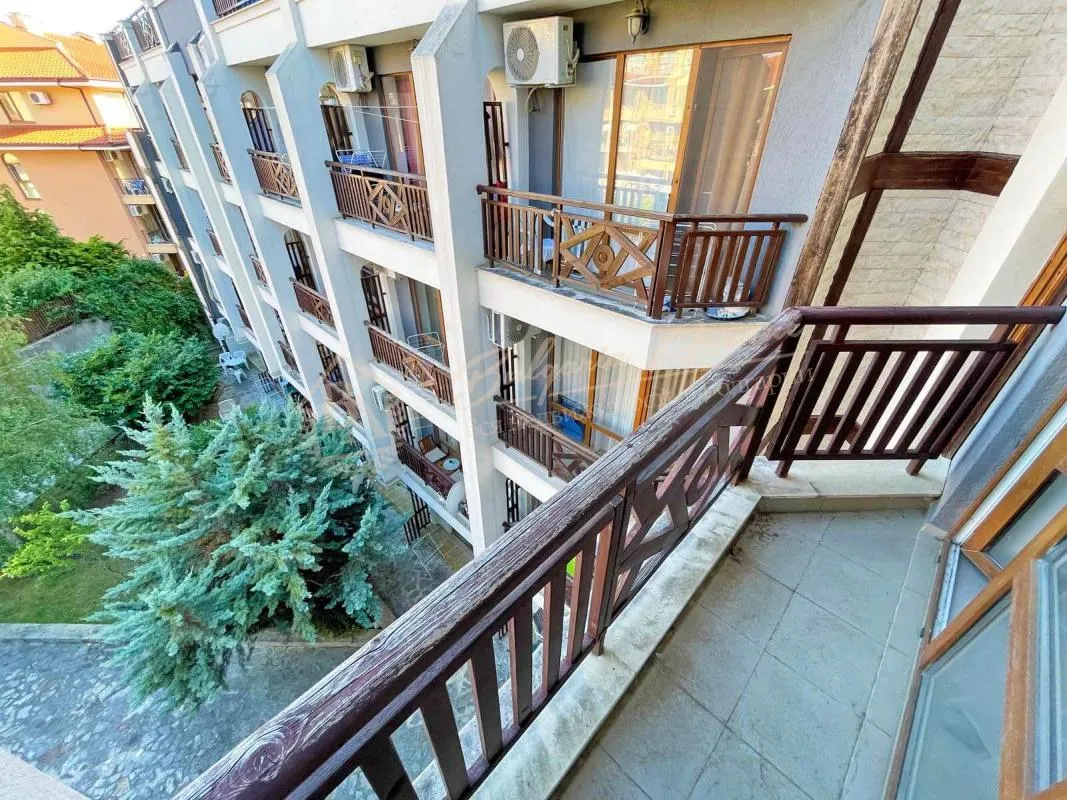 Просторная меблированная студия в комплексе "Роял Палм", Святой Влас