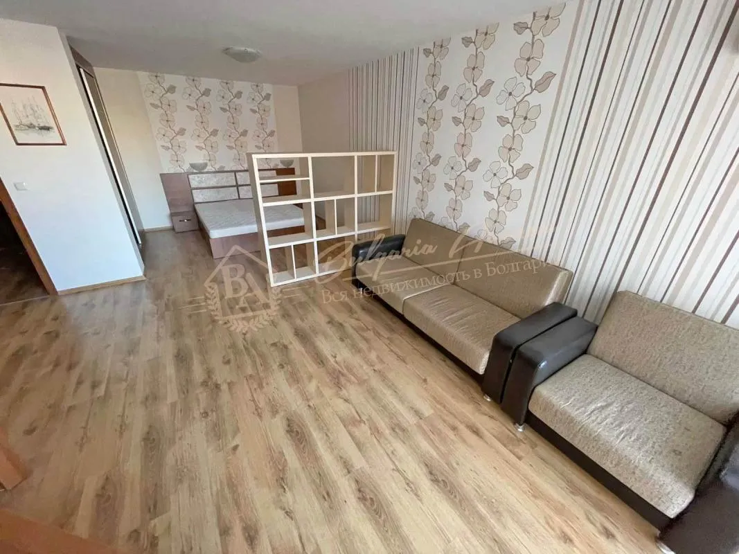 Просторная меблированная студия в комплексе "Роял Палм", Святой Влас