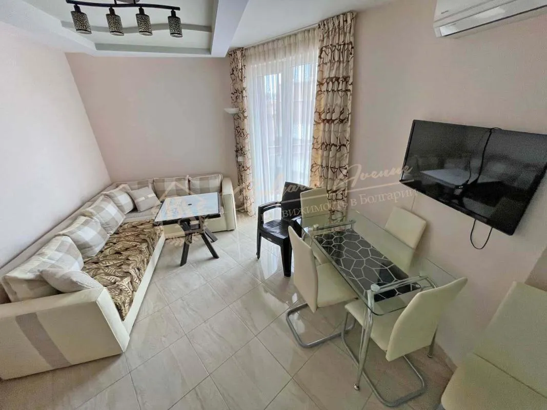 Трехкомнатный апартамент в комплексе VIP IMAGE, Солнечный берег