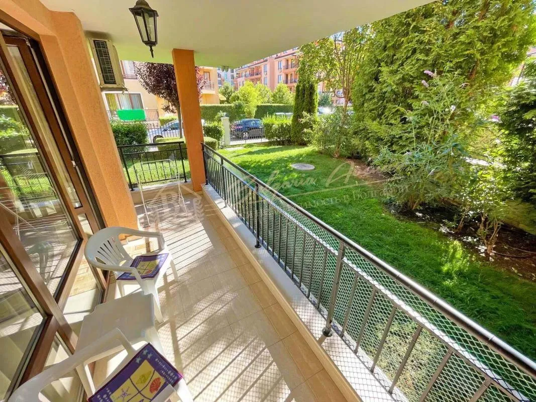 Двухкомнатная квартира с видом на сад в комплексе "Стар Дримс", Святой Влас