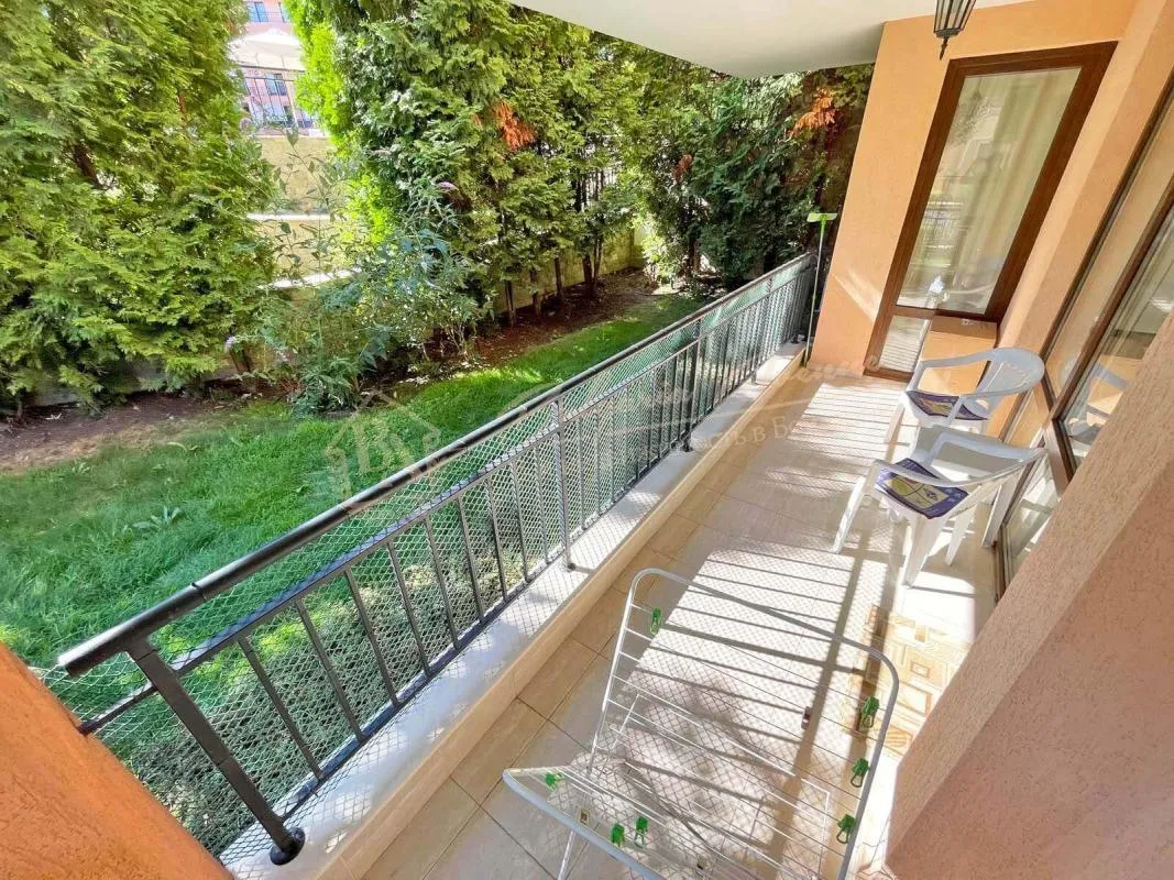 Двухкомнатная квартира с видом на сад в комплексе "Стар Дримс", Святой Влас