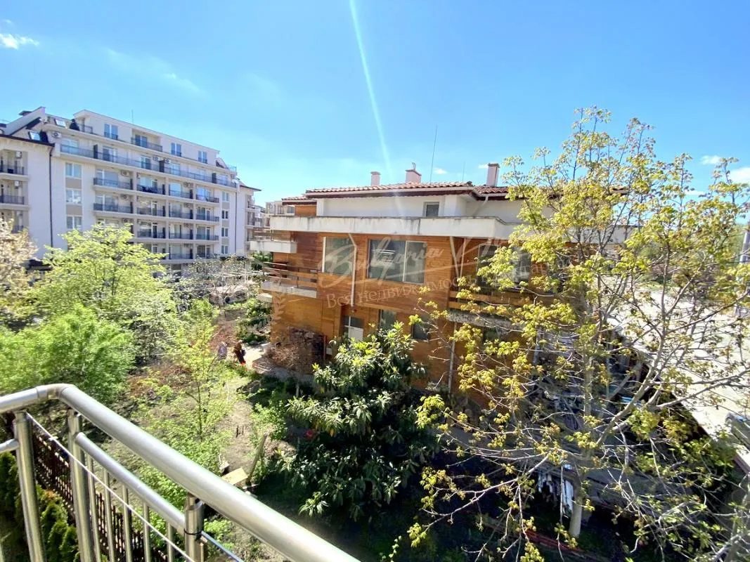 Двухкомнатный апартамент в комплексе «Персани-2», Солнечный берег