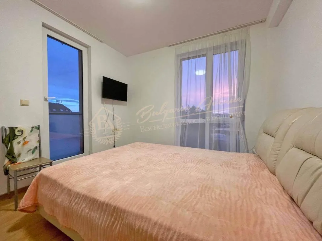 Апартамент с 2 спальнями в комплексе "Афродита Роуз", Солнечный берег