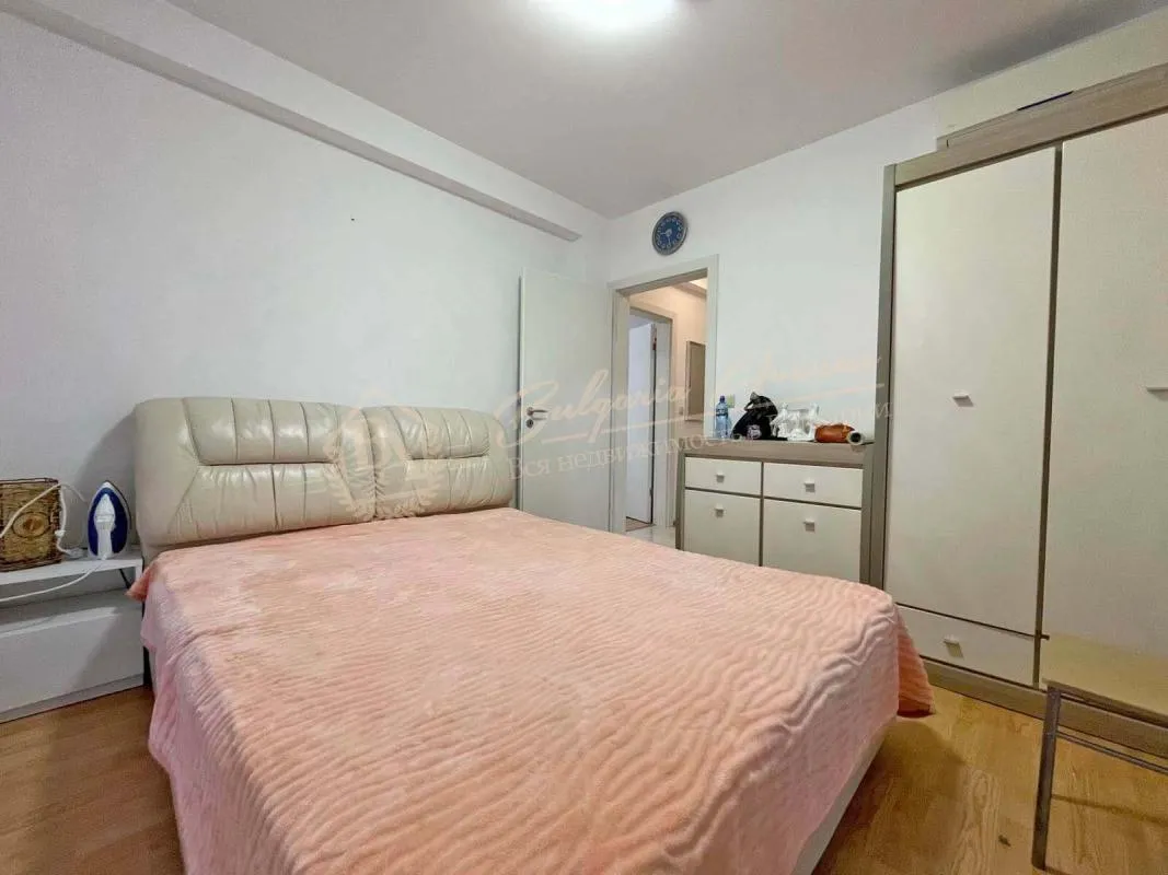 Апартамент с 2 спальнями в комплексе "Афродита Роуз", Солнечный берег