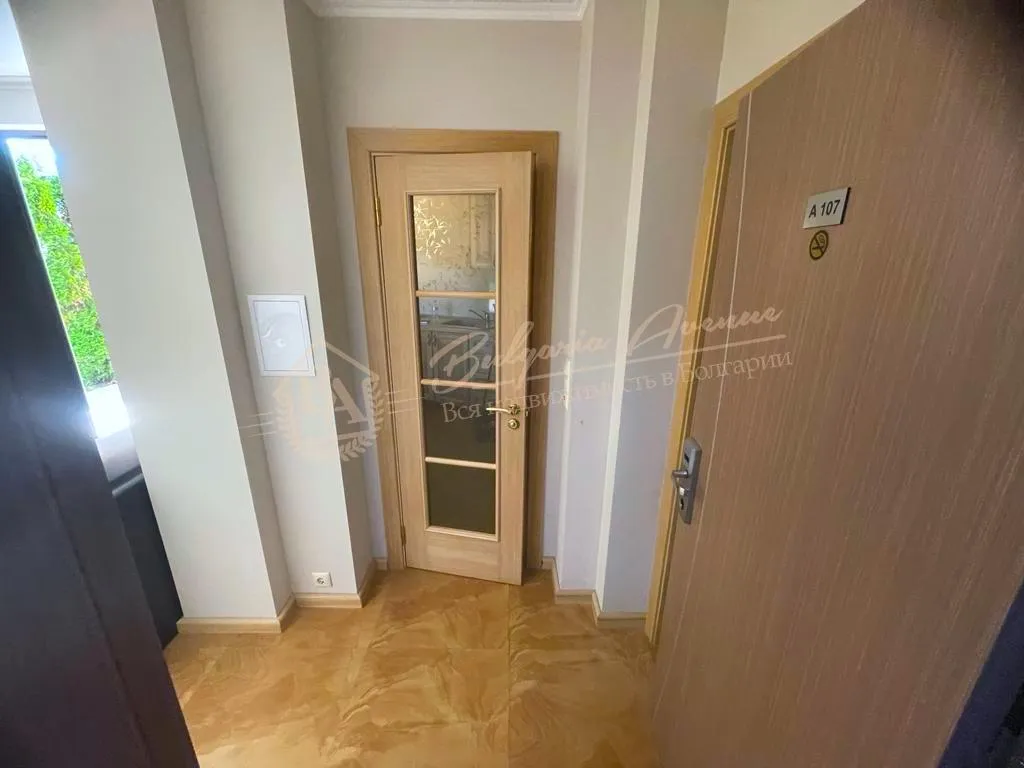 Двухкомнатный апартамент в комплексе «Тарсис» Солнечный берег - партер