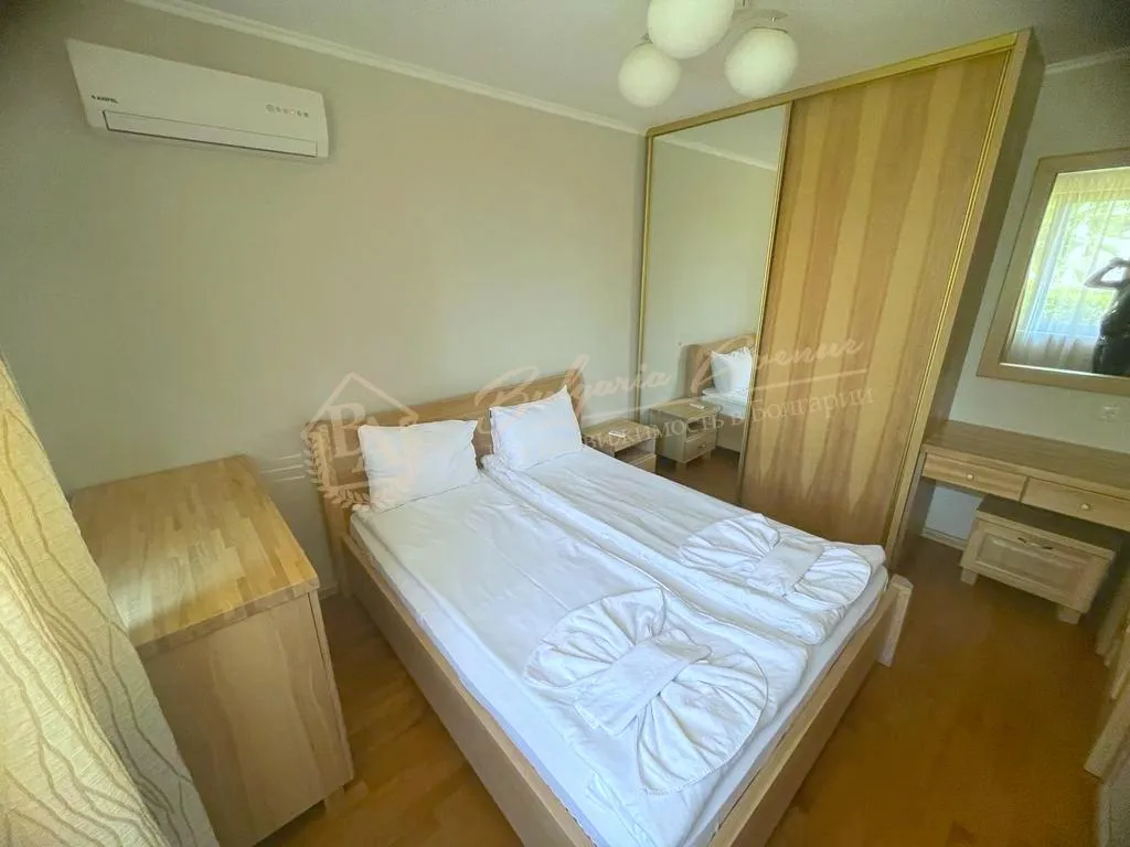 Двухкомнатный апартамент в комплексе «Тарсис» Солнечный берег - партер