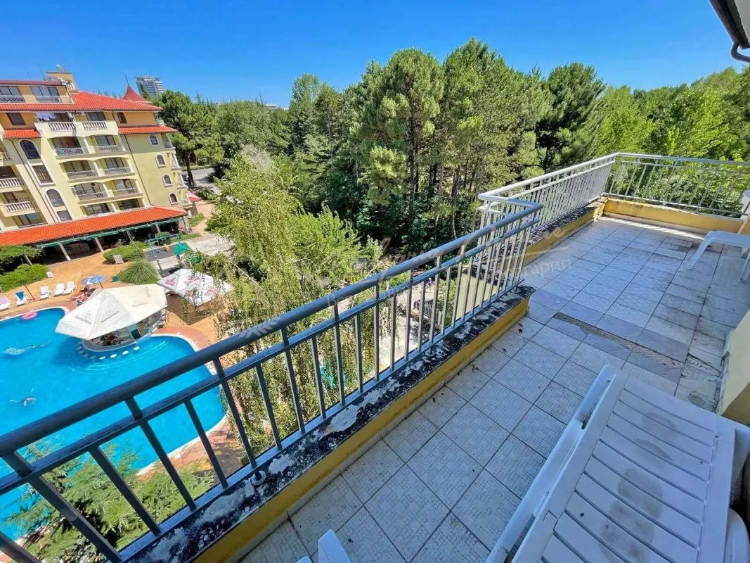 Апартамент с 1 спальней в комплексе Summer Dreams, Солнечный берег - вид на бассейн