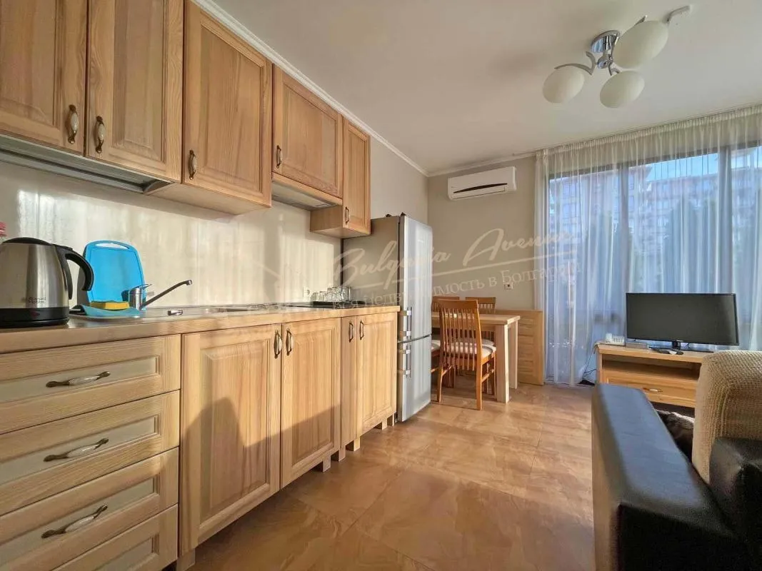 Двухкомнатная квартира на партере в комплексе "Тарсис", Солнечный берег