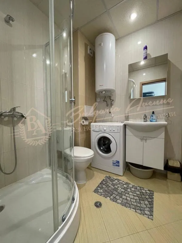 Студия в Orchid Fort, Солнечный берег- вид на бассейн