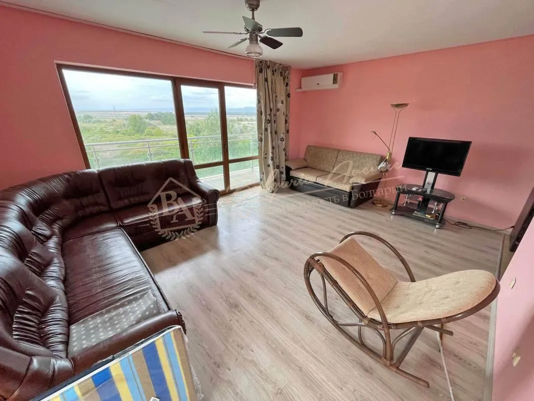 Большая студия в Boulevard, Солнечный берег. Без таксы поддержки! 