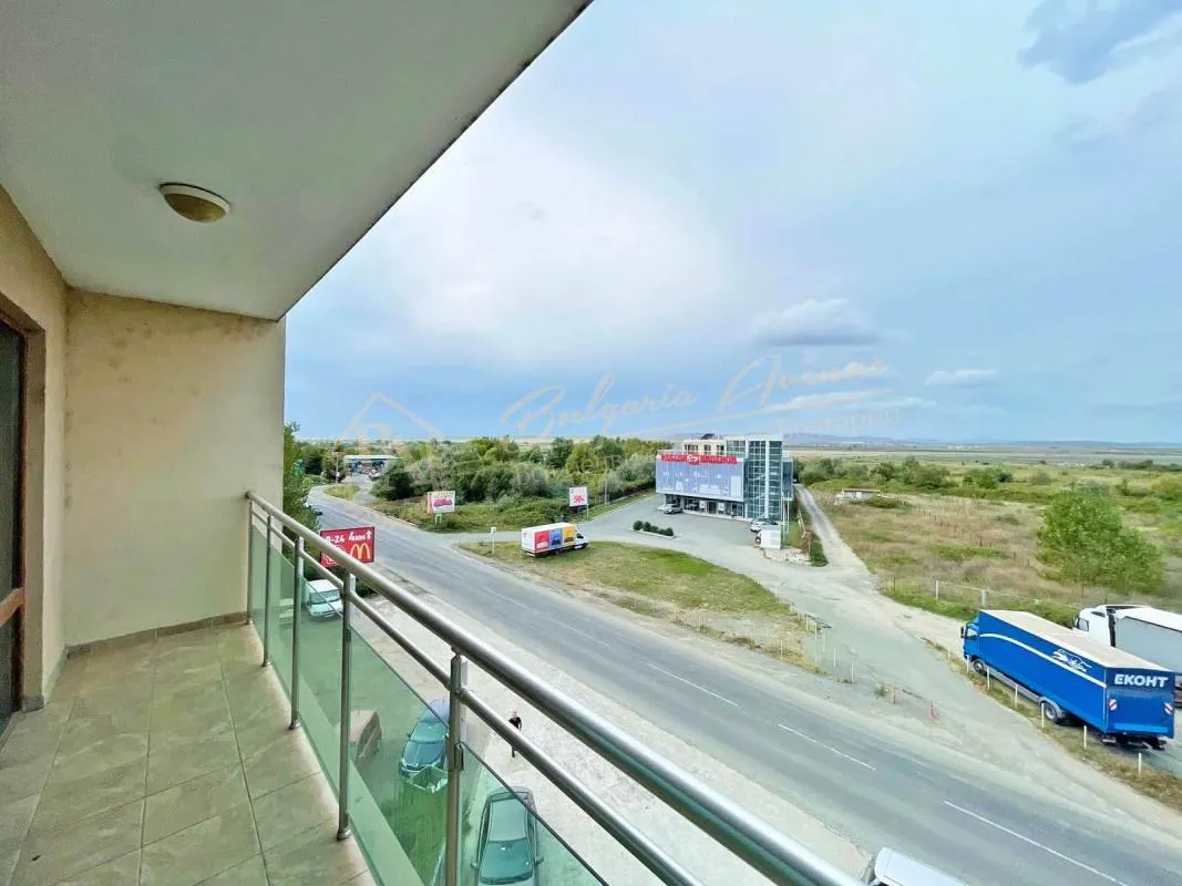 Большая студия в Boulevard, Солнечный берег. Без таксы поддержки! 