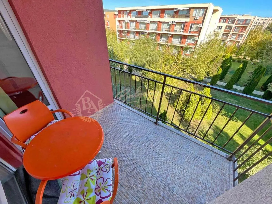 Апартамент с 2 спальнями в комплексе HOLIDAY FORT, Солнечный берег