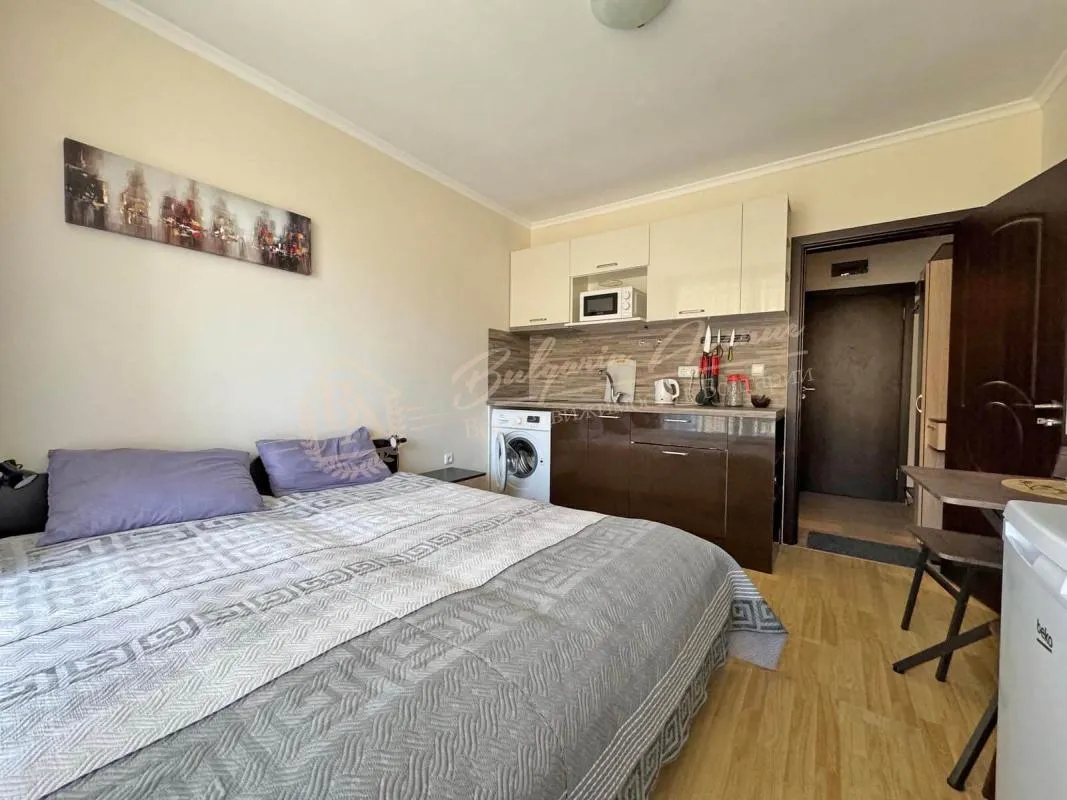 Студия в комплексе "Вилла Астория", курорт Елените. До моря - 400 метров