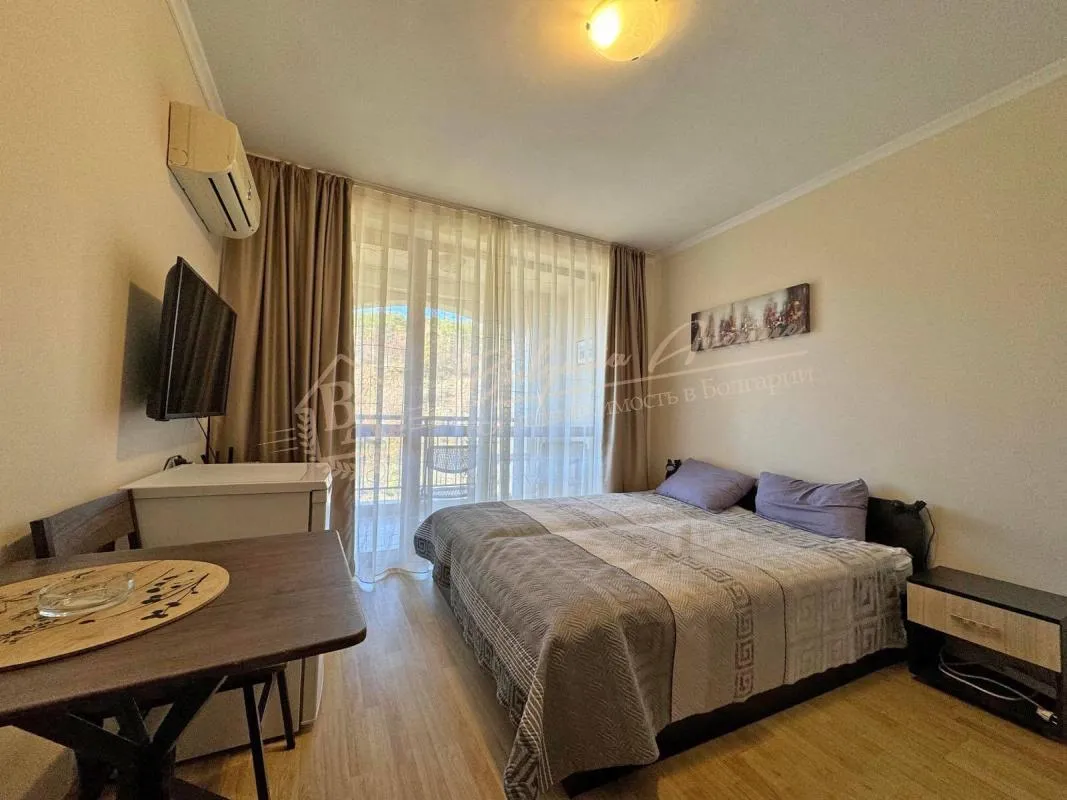 Студия в комплексе "Вилла Астория", курорт Елените. До моря - 400 метров