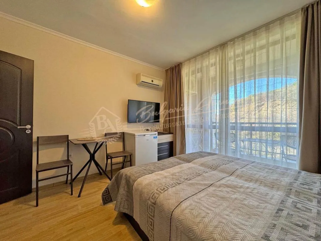 Студия в комплексе "Вилла Астория", курорт Елените. До моря - 400 метров