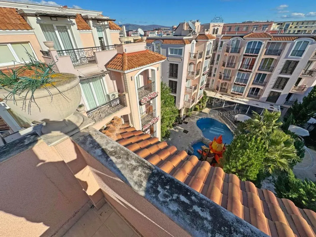 Трехкомнатная квартира в Романс Марин Солнечный Берег