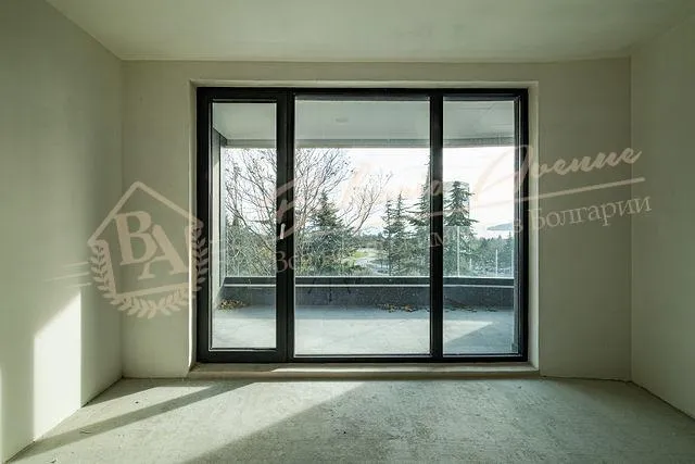 Трехкомнатная квартира в одном из лучших районов г. Варна