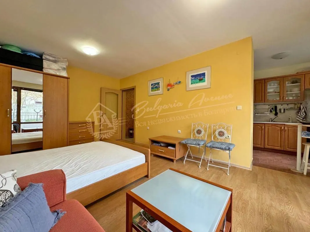 Продажа большой студии в комплексе Messambria Fort в Елените