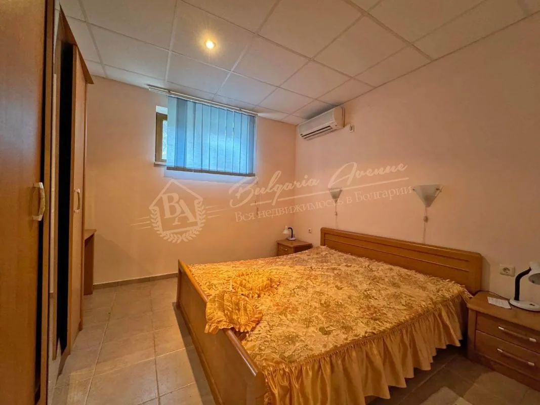 Меблированный апартамент с 1 спальней на партерном этаже в комплексе Messambria Fort, Елените