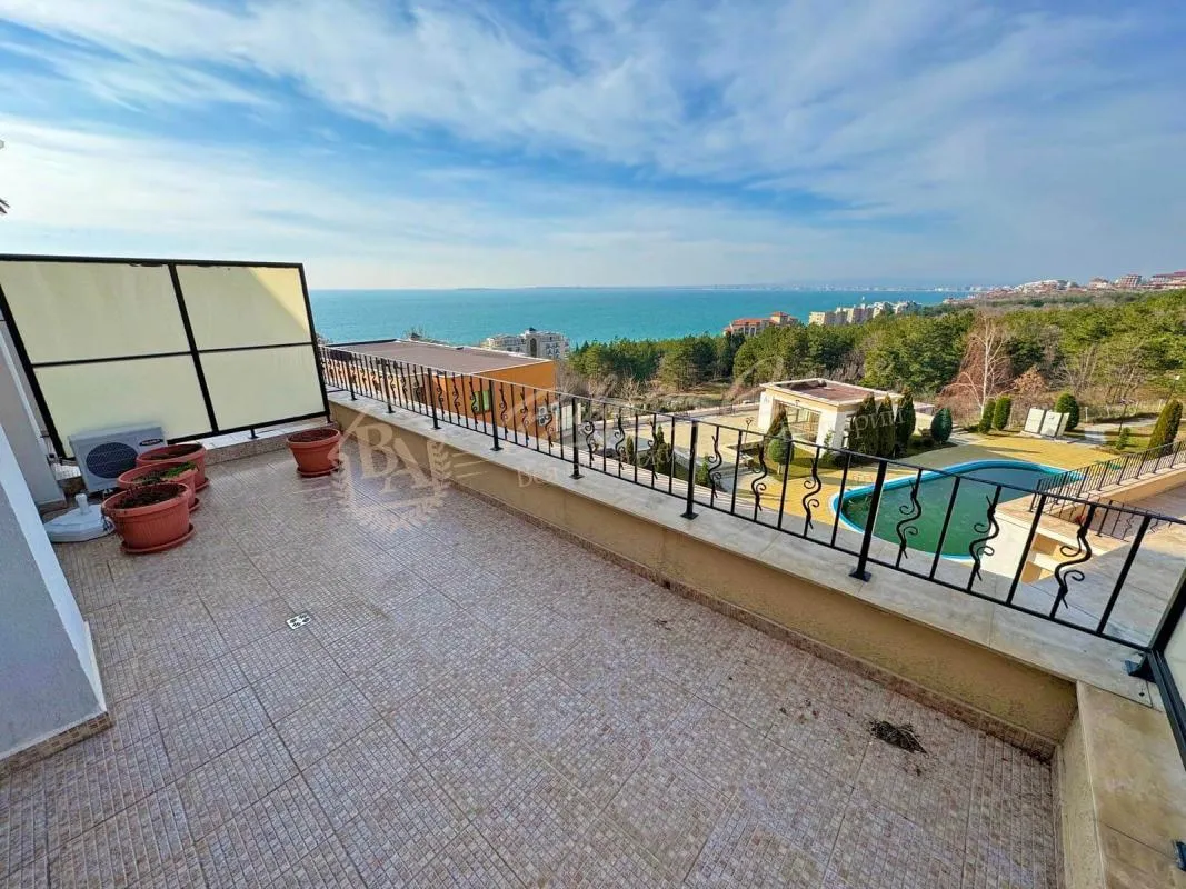 Двухкомнатный меблированный апартамент в Святом Власе - комплекс Sea Fort. Вид на море!