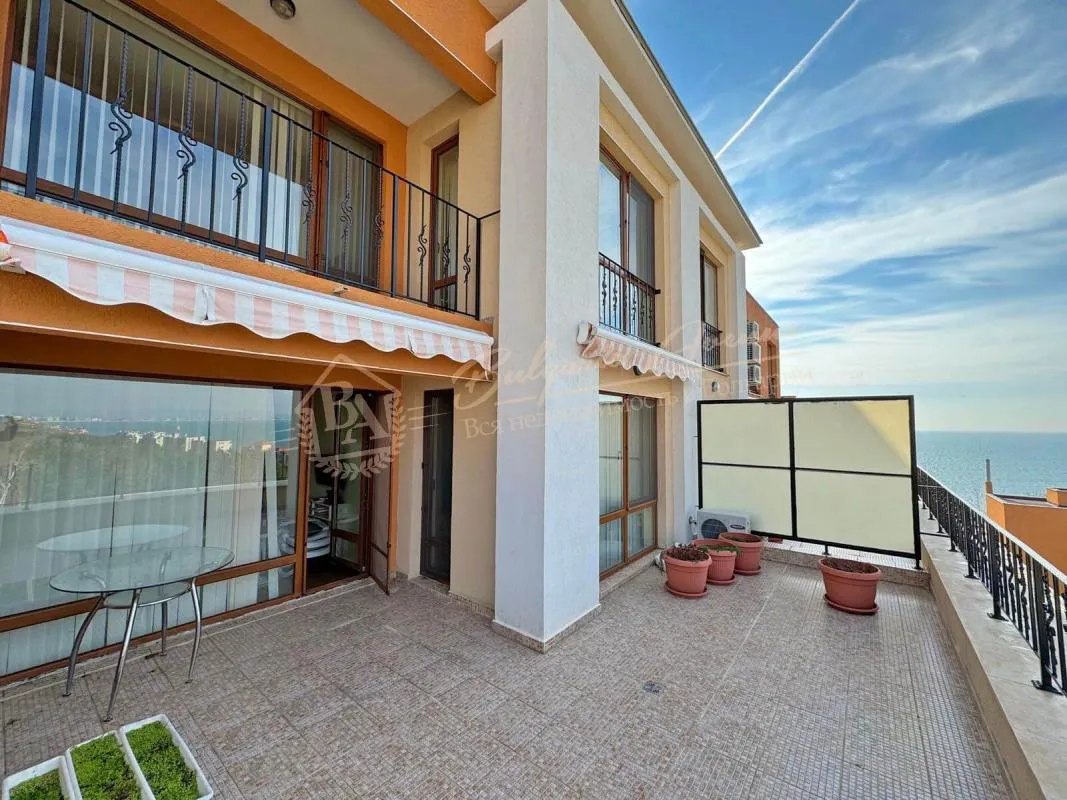 Двухкомнатный меблированный апартамент в Святом Власе - комплекс Sea Fort. Вид на море!