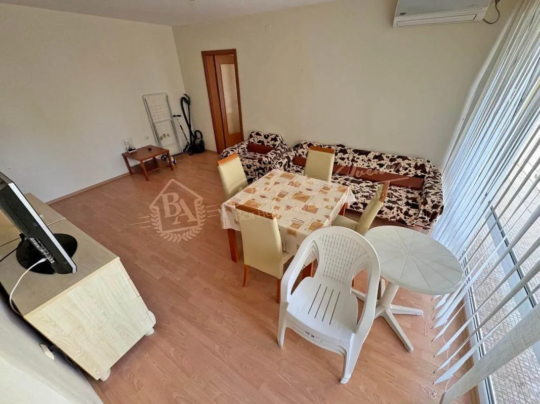 Меблированный апартамент с 1 спальней в комплексе Crown Fort, Свети Влас. Вид на море!