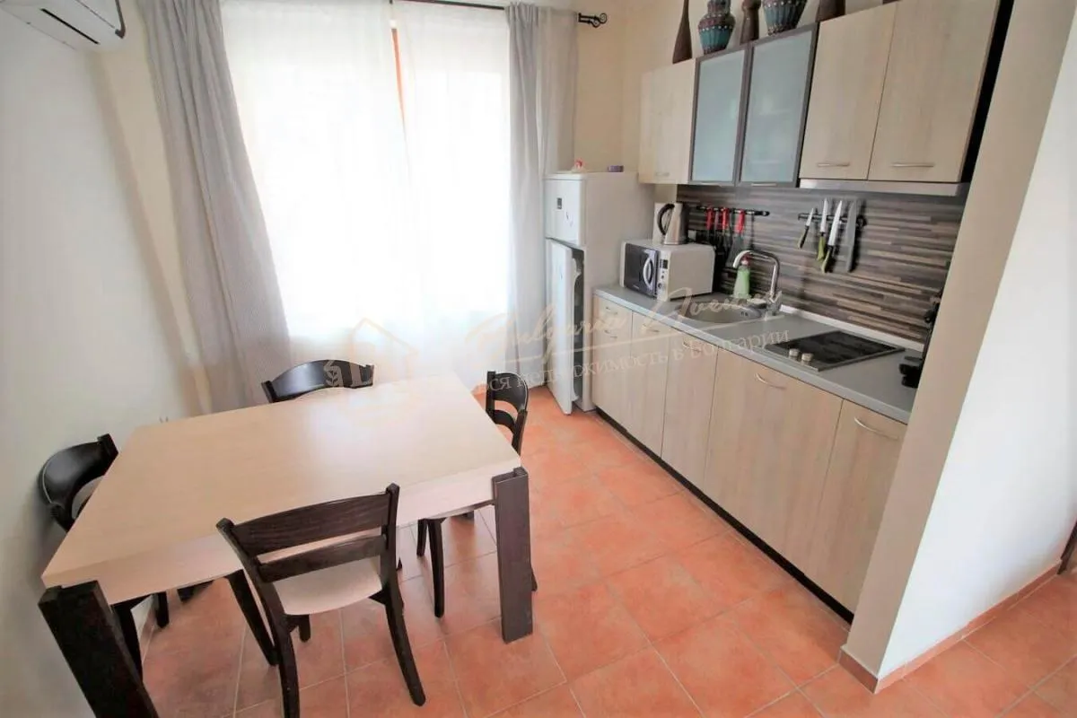 Трехкомнатный апартамент с видом на море в Елените - комплекс "Вилла Романа"