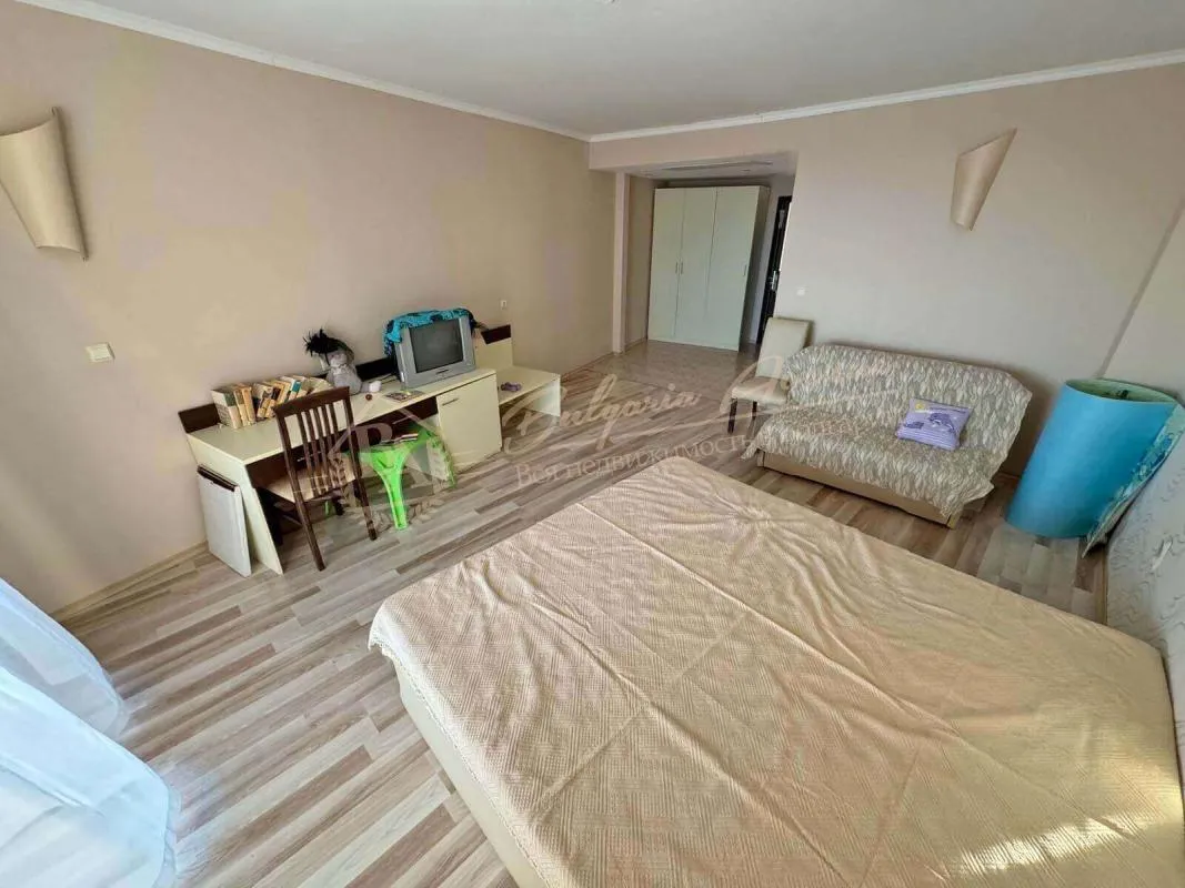 Великолепный трехкомнатный апартамент с видом на море в Grand Hotel, Свети Влас