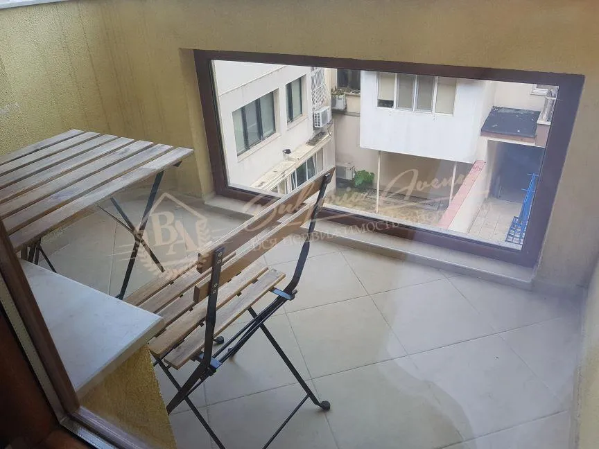 Двухкомнатная квартира в районе "Генералы", город Варна