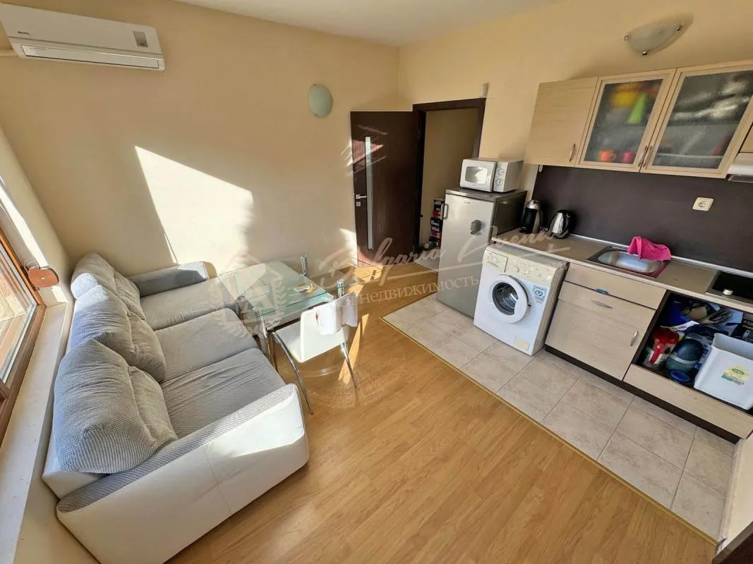 Апартамент с 1 спальней в комплексе "Элитония", курортный поселок Равда