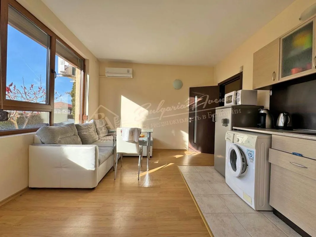 Апартамент с 1 спальней в комплексе "Элитония", курортный поселок Равда