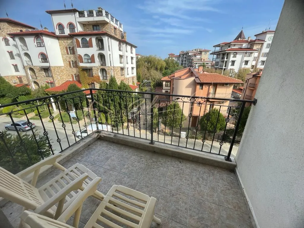 Квартира-cтудия в комплексе "Аполлон-7", курортный поселок Равда