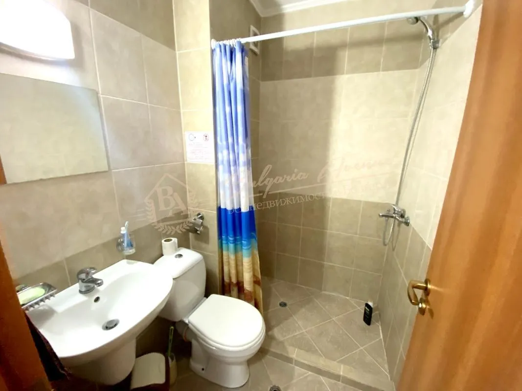 Квартира-студия в комплексе "Палм Марина" Равда - частичный вид на море