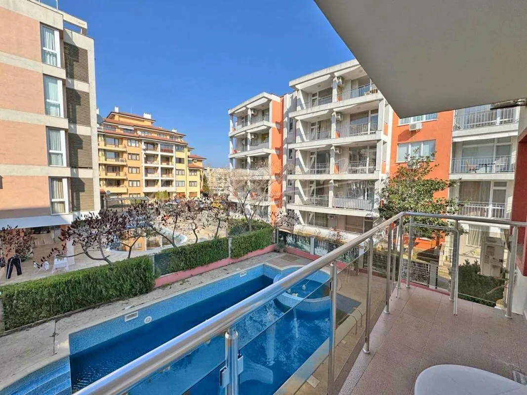 Двухкомнатная квартира в Солнечном берегу - комплекс Sunny Garden