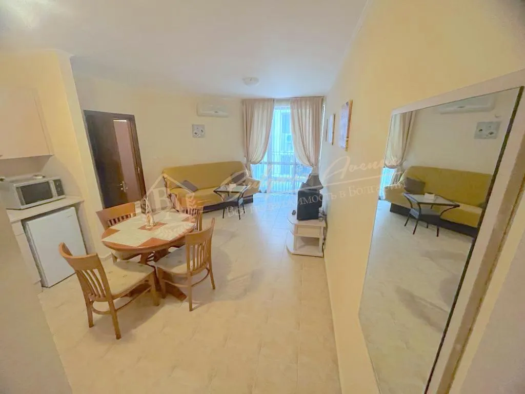 Просторный трехкомнатный апартамент в комплексе «Аполлон-2» 