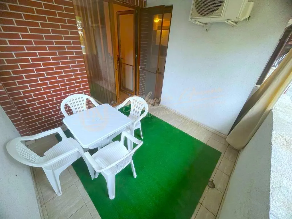 Великолепный трехкомнатный апартамент в комплексе «Аполлон-8», Равда