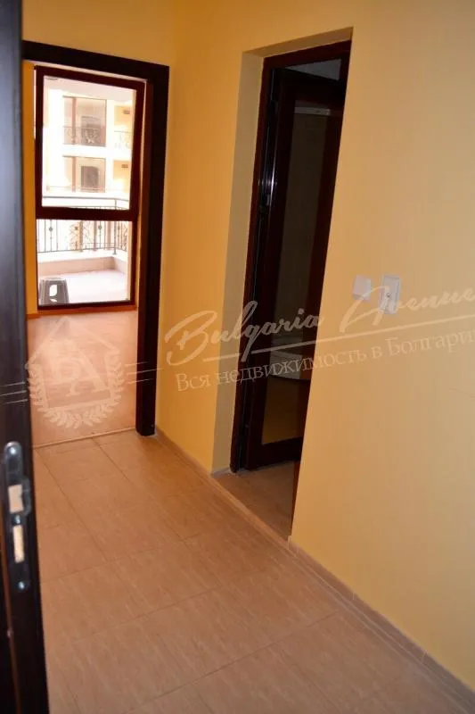 Комплексе «Вилла Калабрия» - двухкомнатный апартамент без мебели