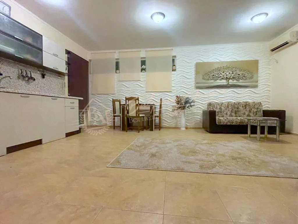 Центр Солнечного берега - двухкомнатный апартамент в к-се «Санни Гарден»