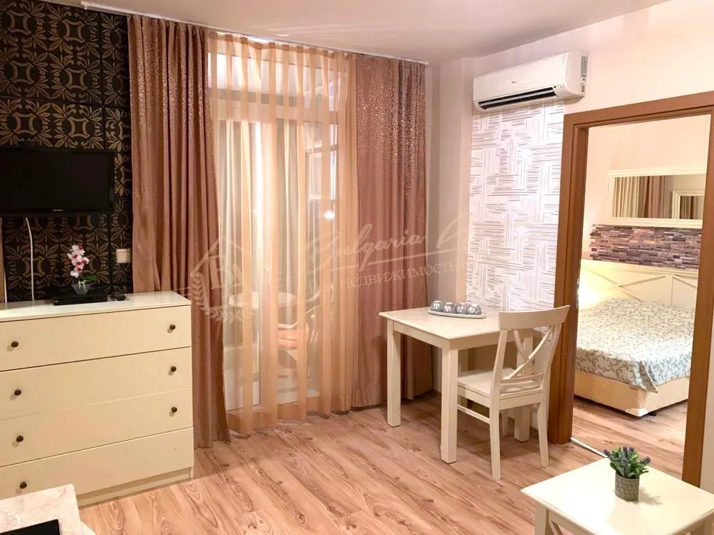 Компактный апартамент с двумя спальнями в элитном комплексе "Даун Парк", Солнечный берег