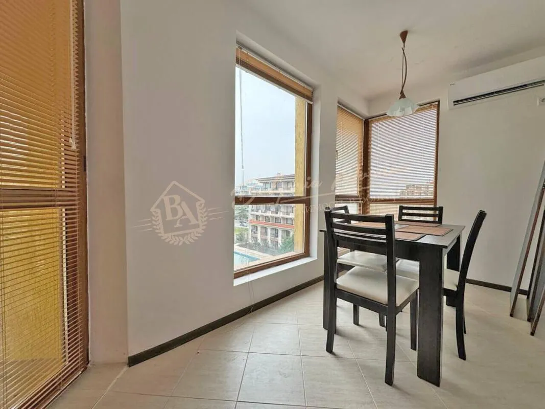 Двухкомнатная квартира в комплексе Diamond Palace, Солнечный берег