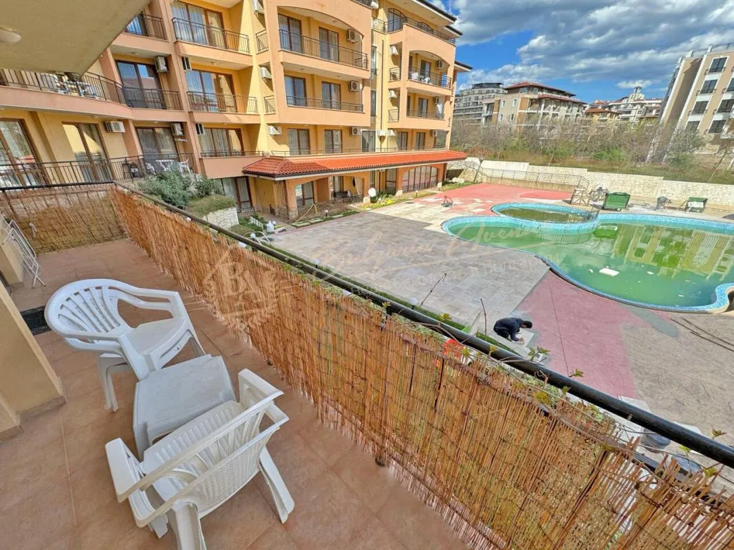 Двухкомнатная квартира с видом на бассейн в комплексе Sky Dreams, Святой Влас