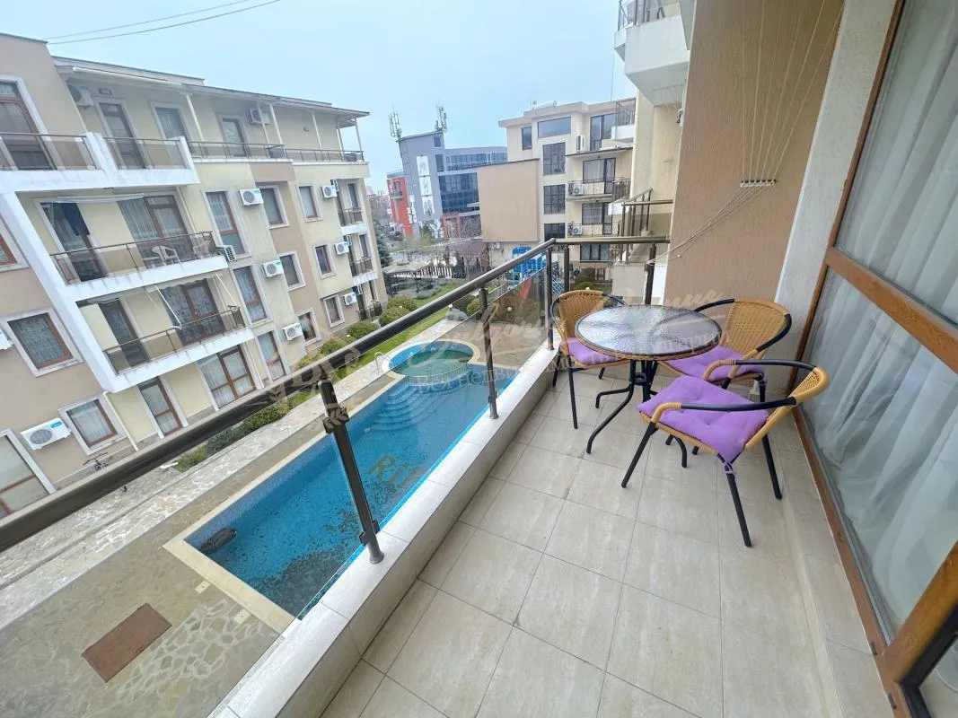 Двухкомнатный апартамент в комплексе «RIF-2» Равда