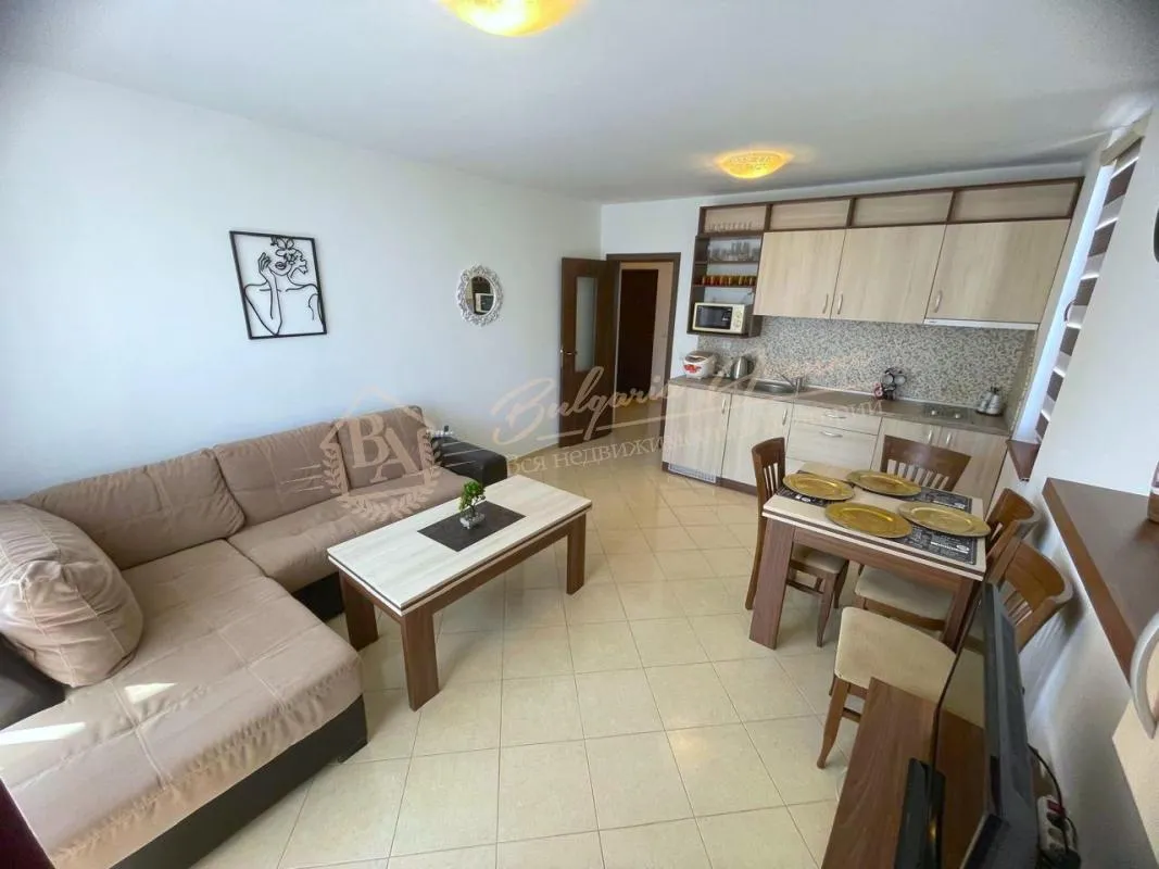 Двухкомнатный апартамент в комплексе «RIF-2» Равда