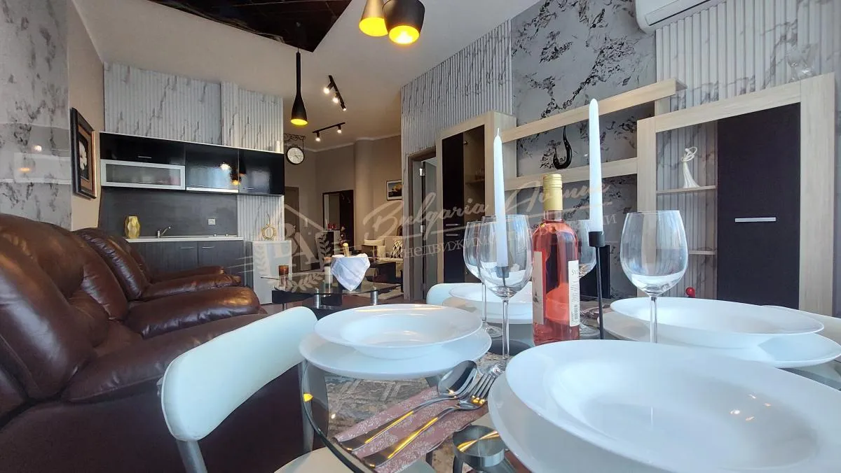 Двухкомнатная квартира в комплексе Sunny Beach Plaza, Солнечный берег