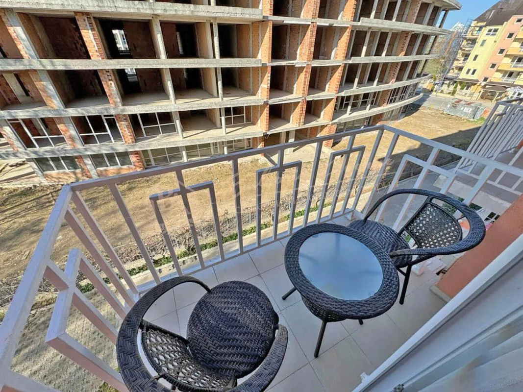 Меблированная двухкомнатная квартира в Гербер 4 Солнечный берег