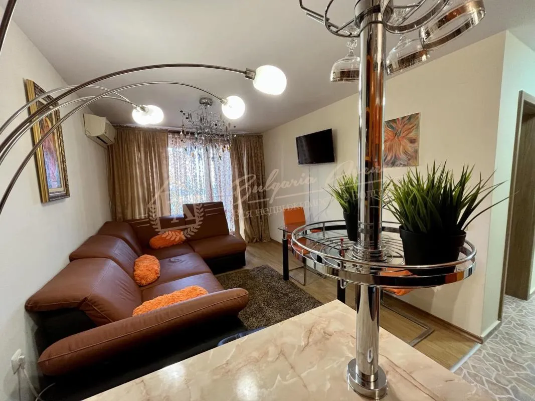 Двухкомнатная квартира на партере в комплексе Sea Fort Club Свети Влас