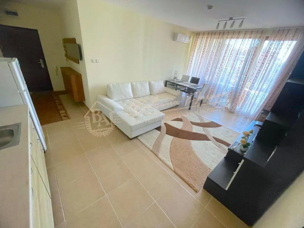 Двухкомнатный апартамент с видом на бассейн в комплексе Аполлон-7 Равда