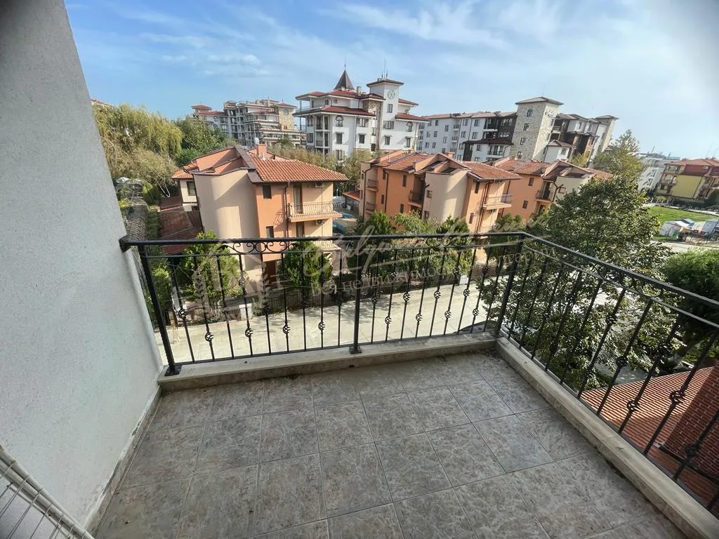 Большая квартира-студия в комплексе "Аполлон-7" Равда