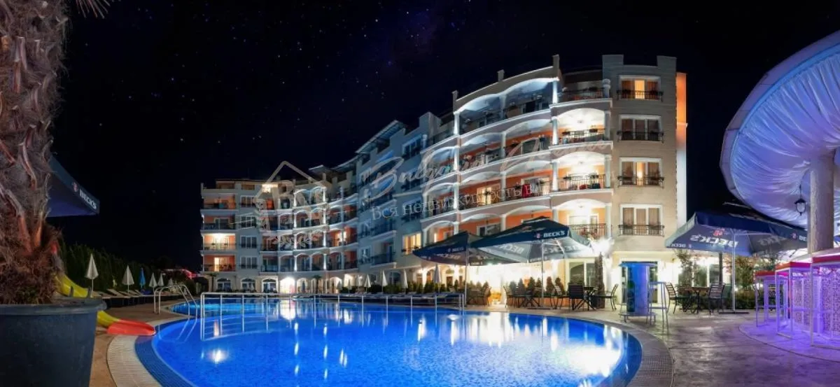 Меблированная квартира-студия в комплексе "Авеню Делюкс" Солнечный берег