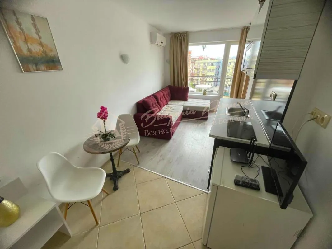 Компактный двухкомнатный апартамент в комплексе "Авеню Делюкс" Солнечный берег